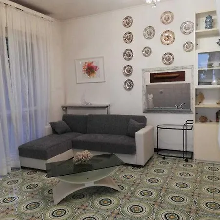Сasa de vacaciones Cozy Holiday In With Swimming Pool